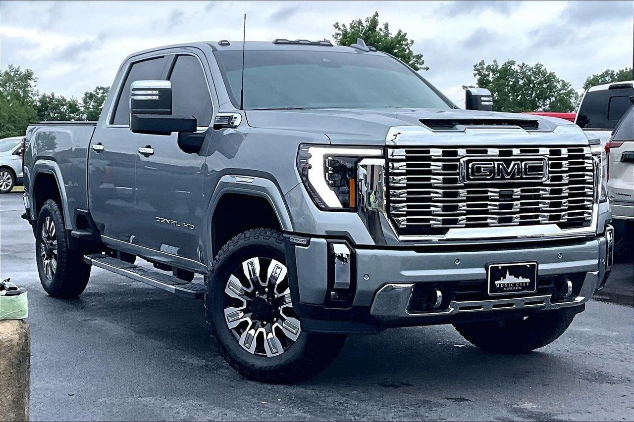 2025 GMC Sierra 3500HD Denali - Photo 38