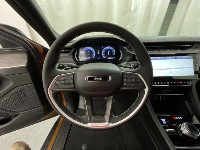 New 2026 Copper Shino Metallic Clear-Coat Exterior Paint Jeep Limited image 11