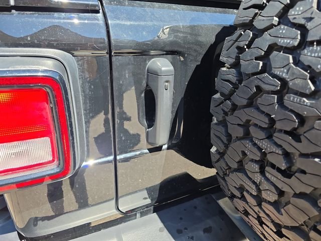 Used 2023 Black Jeep Rubicon image 16