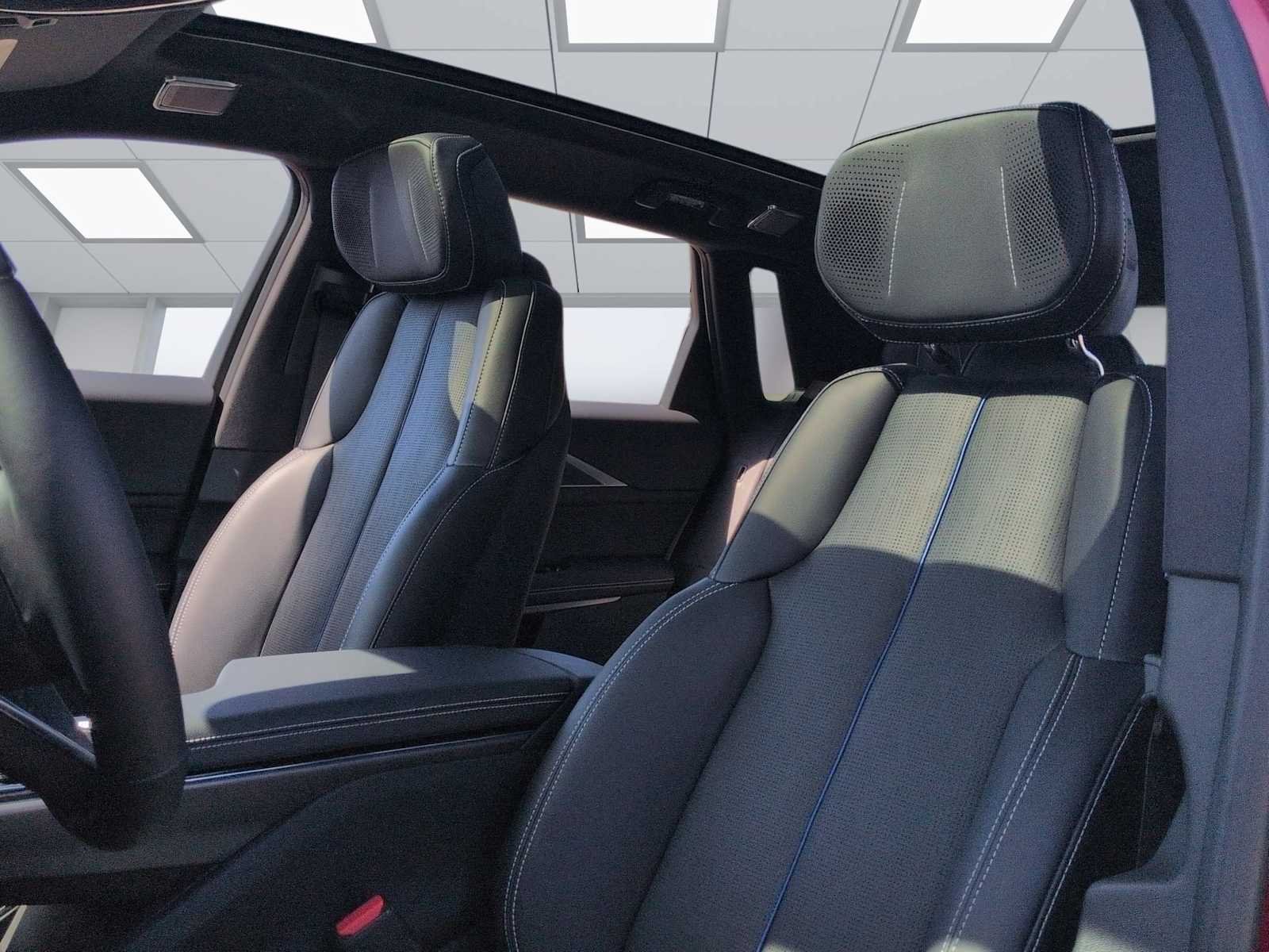 2026 Cadillac LYRIQ V - Photo 24