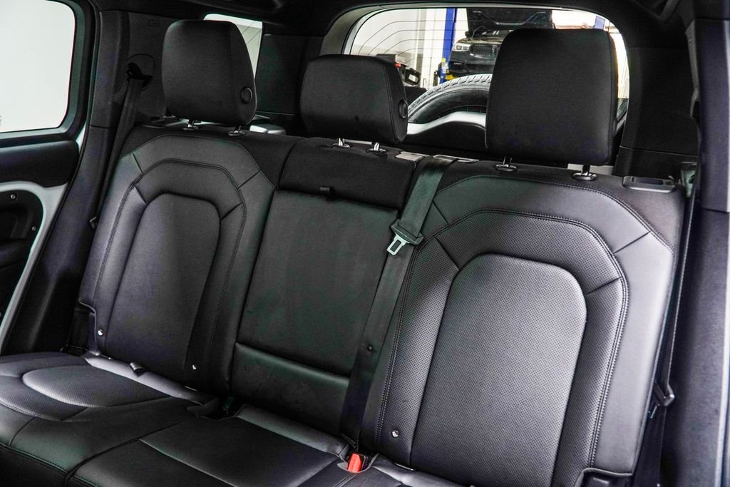 Used 2025 White Land Rover S image 44