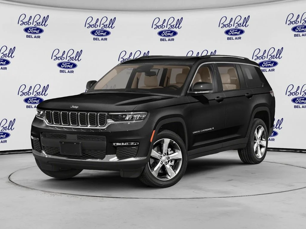 Used 2022 Black Jeep Altitude image 1