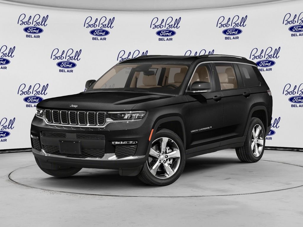 Used 2022 Diamond Black Jeep Altitude image 1