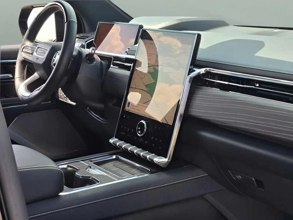 New 2025 Onyx Black GMC Extended Range Denali image 10