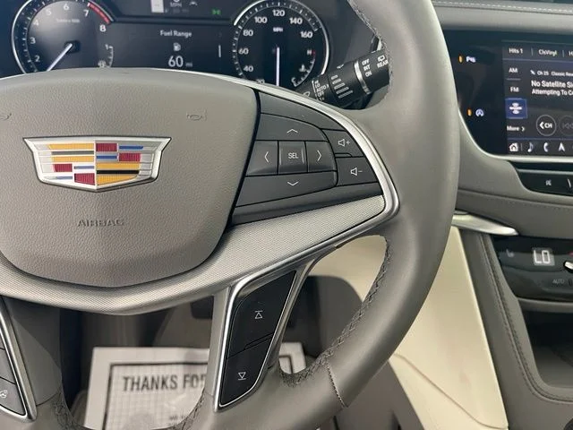 Used 2025 Green Cadillac Premium Luxury image 38