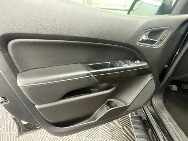 Used 2017 Black GMC SLT image 13