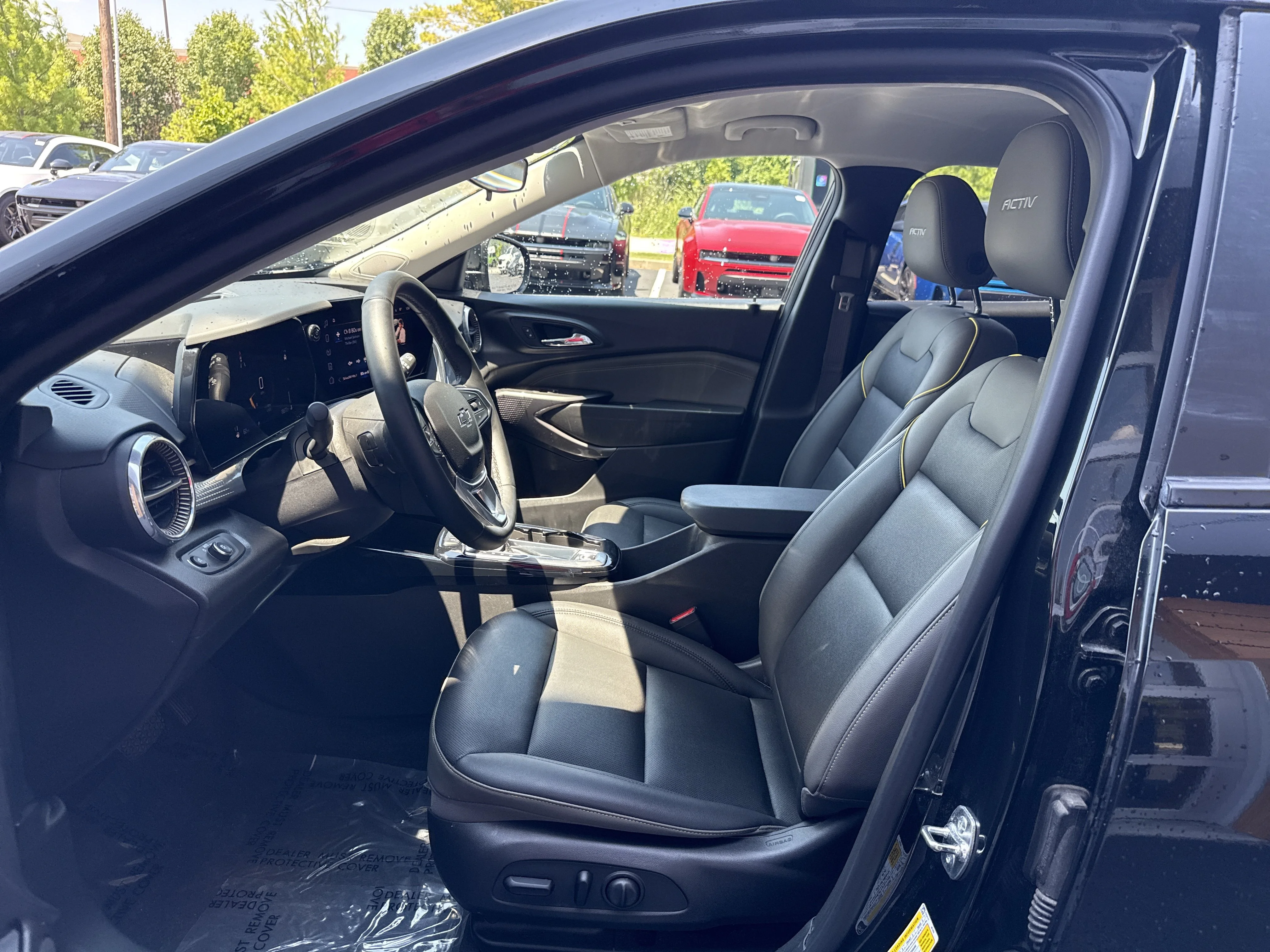 Used 2025 Mosaic Black Metallic Chevrolet ACTIV image 5