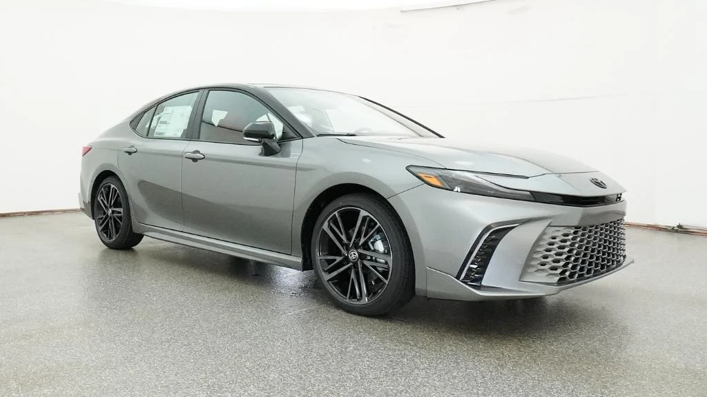 New 2026 Heavy Metal with Midnight Black Metallic roof Toyota XSE image 5