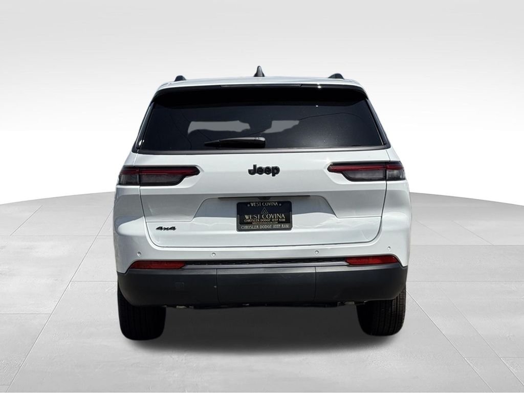 New 2026 Bright White Clear-Coat Exterior Paint Jeep Altitude image 9