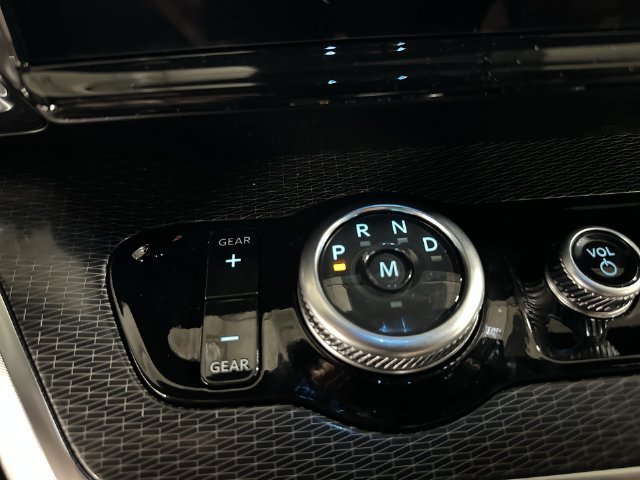 New 2027 Agate Black Metallic Ford Platinum image 27