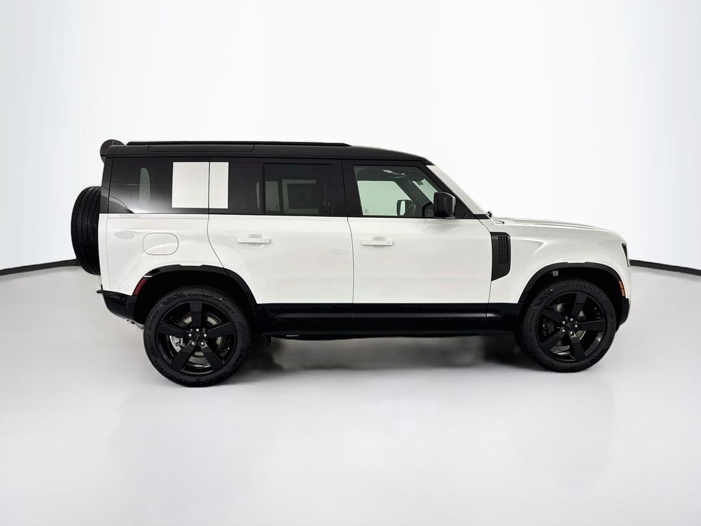 New 2026 Fuji White Land Rover X-Dynamic SE image 4
