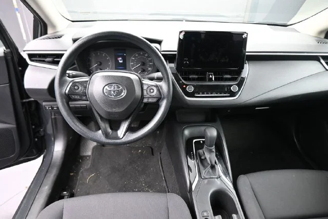 Used 2025  Toyota LE image 20