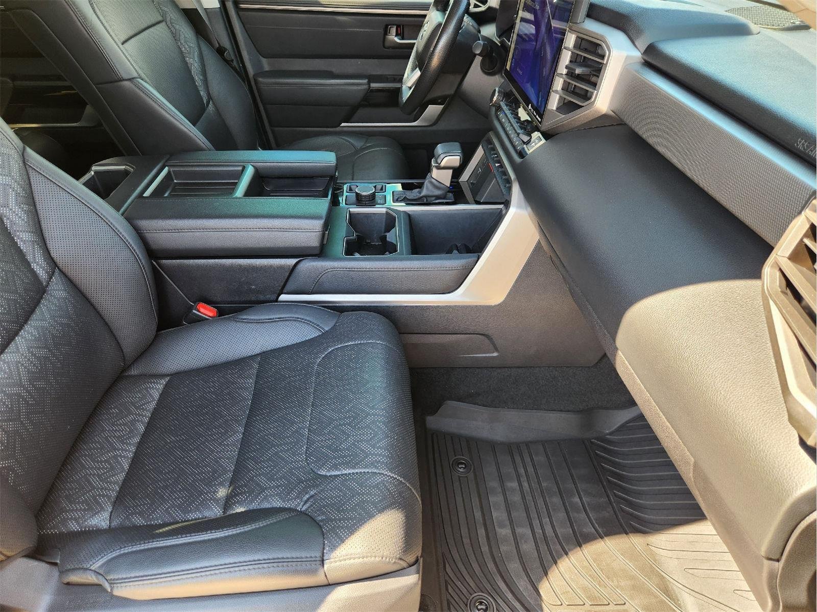 2024 Toyota Tundra photo 14 of 33