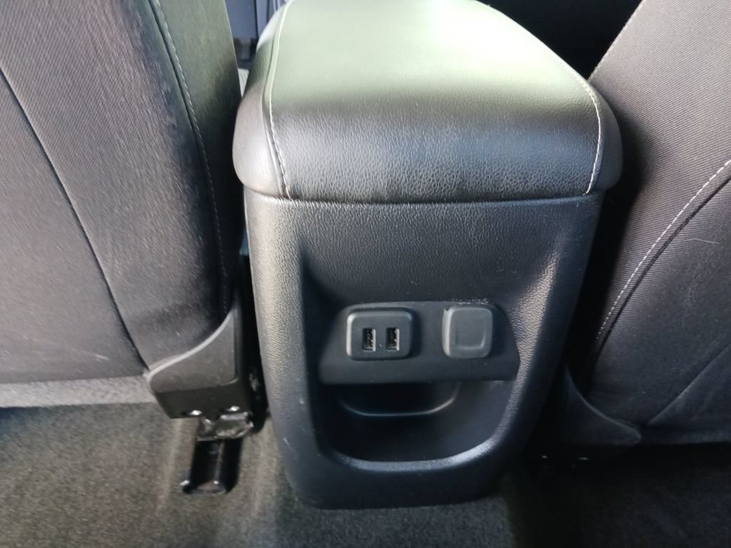 Used 2018 SILVER ICE METALLIC Chevrolet 4WD LT image 22