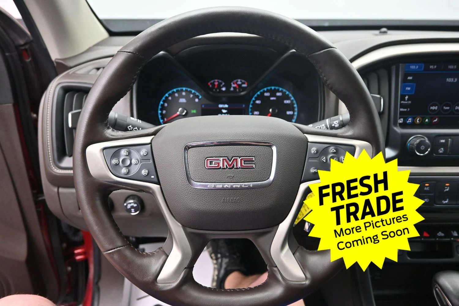 Used 2022                           GMC  image 21