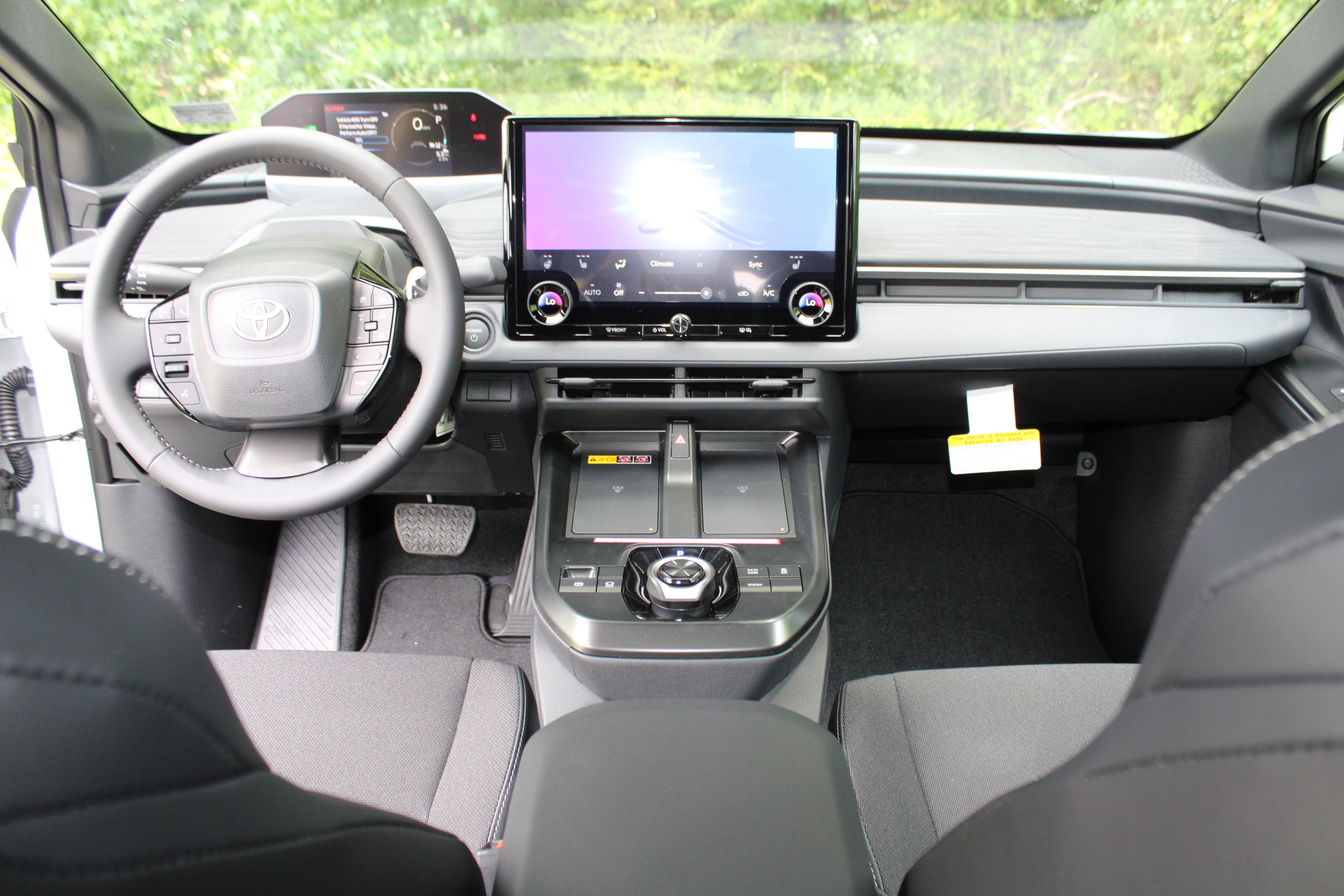 New 2026 Wind Chill Pearl <sup>1</sup> Toyota  SE image 27