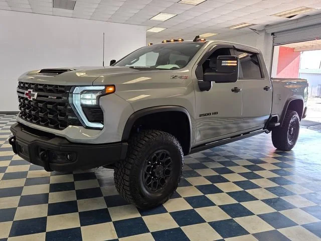 Used 2024 Sterling Gray Metallic Chevrolet ZR2 image 3