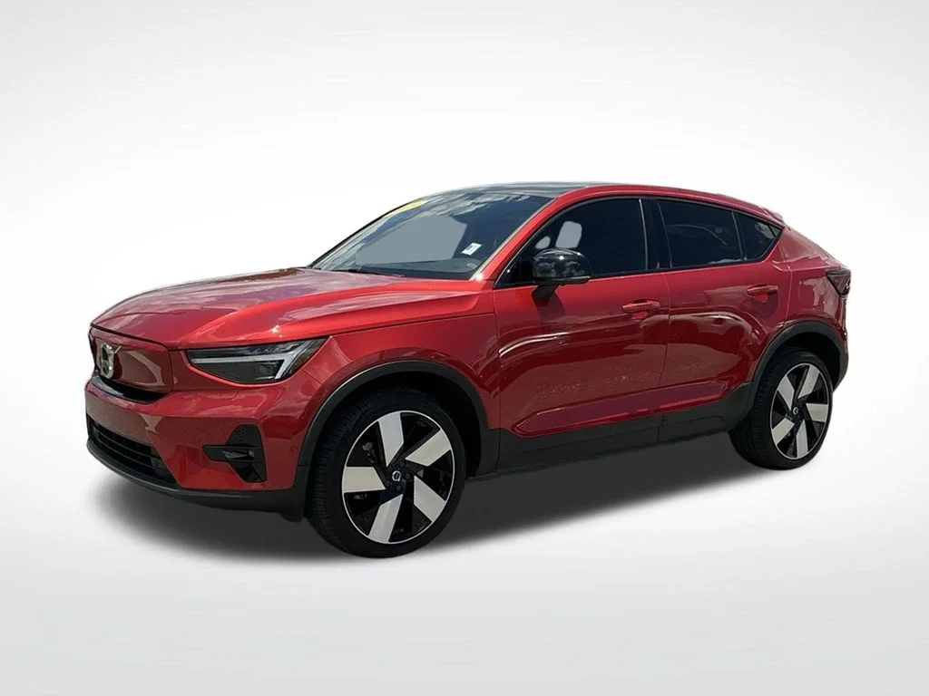 Used 2023 Red Volvo Ultimate image 2
