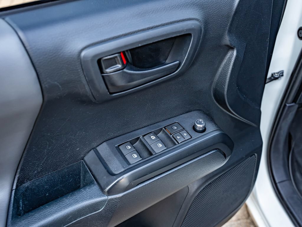 Used 2018 Super White Toyota SR image 17