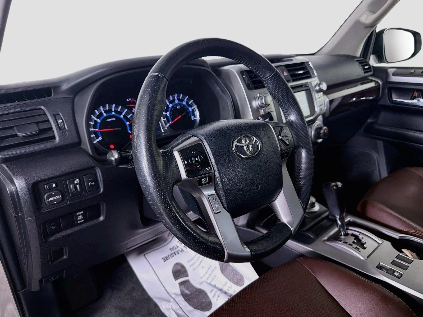 Used 2015 Blizzard Pearl White Toyota Limited image 9