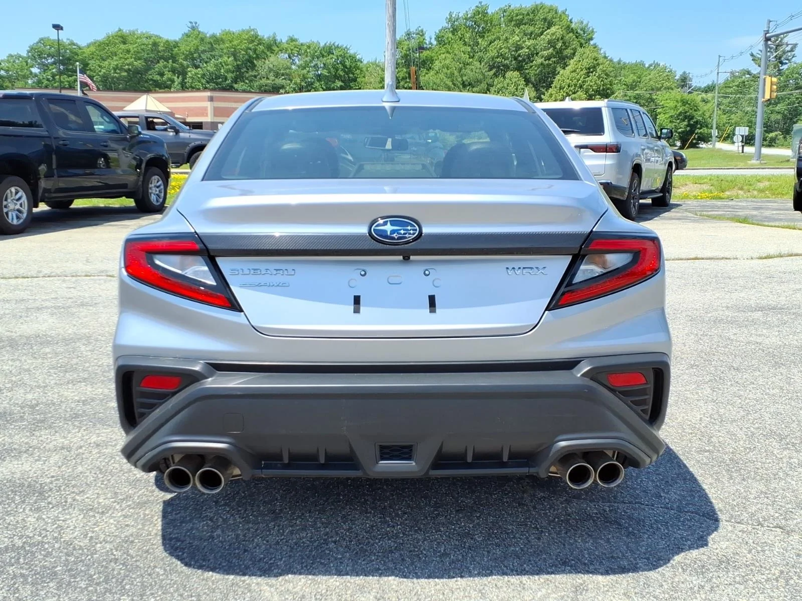 Used 2023 Silver Subaru  image 5