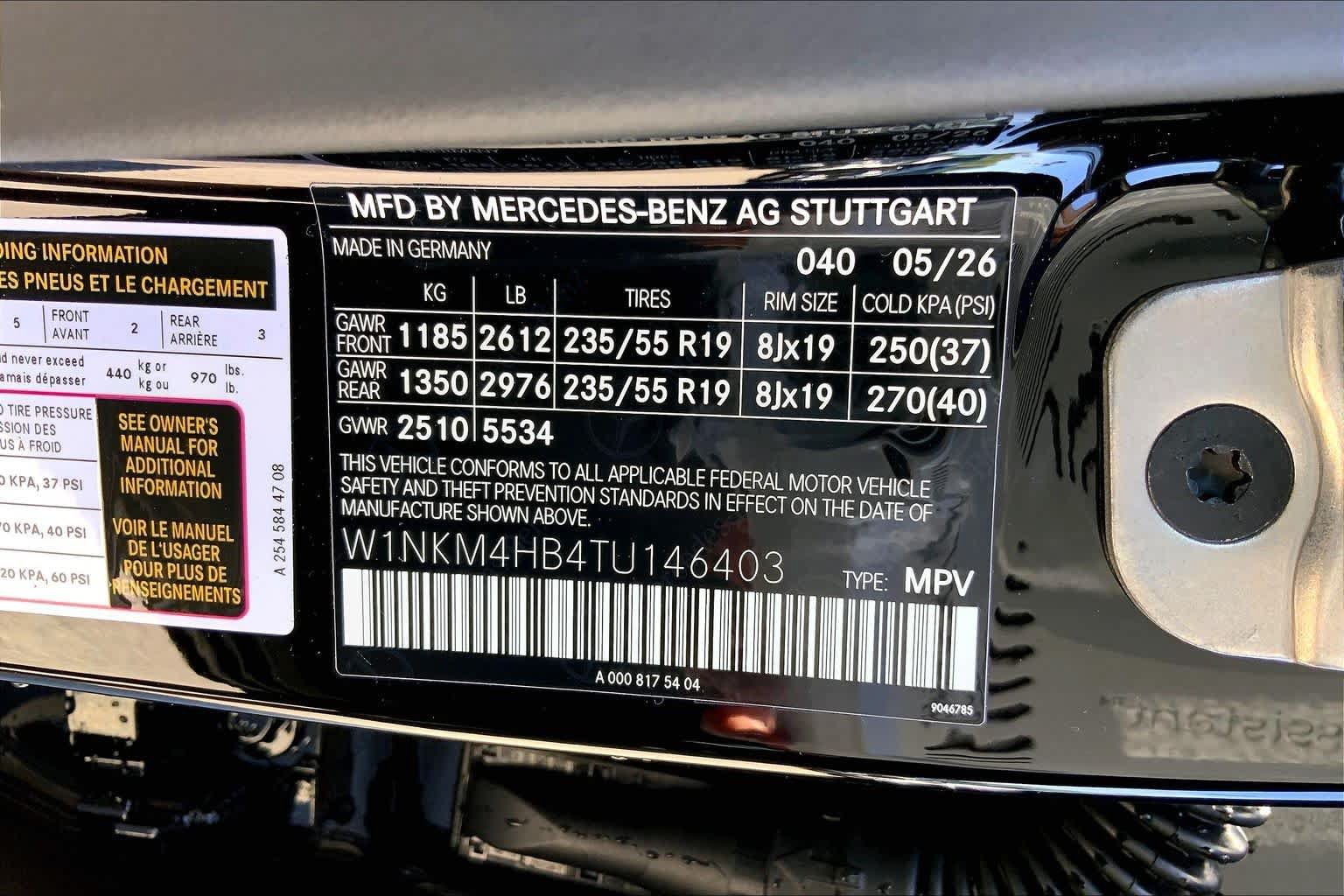 New 2026 Black Mercedes-Benz GLC 300 image 25