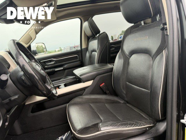 Used 2019 Diamond Black Ram Laramie image 15