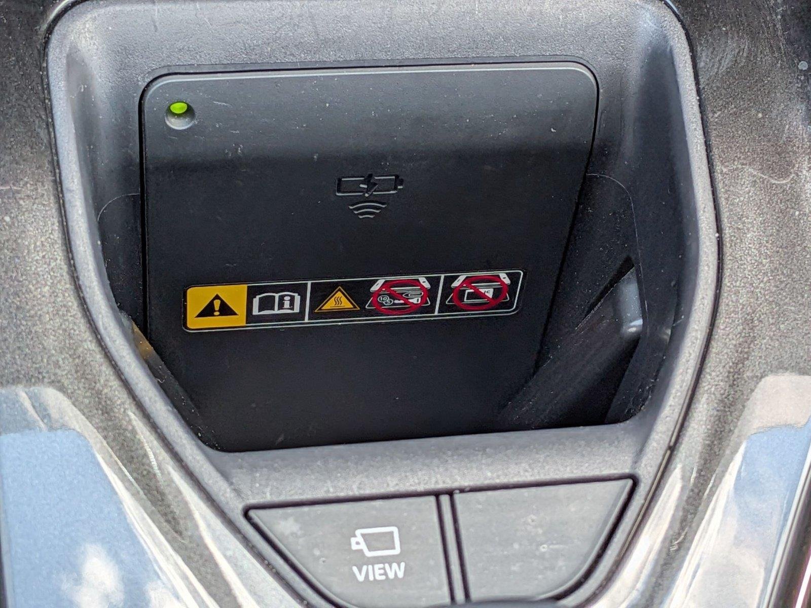 Used 2025 Oxygen White Toyota Limited image 14