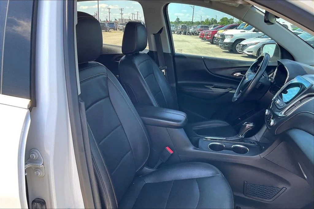 Used 2018 Beige Chevrolet Premier image 30
