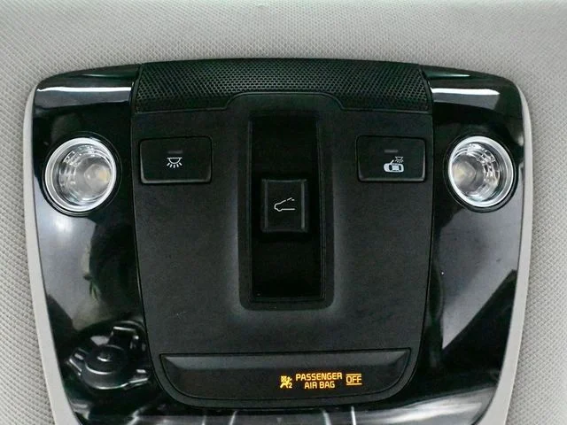 Used 2021 Black Kia SX-Prestige image 35