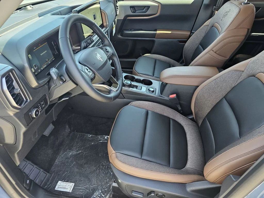 New 2026 Azure Gray Metallic Tri-Coat Ford Outer Banks® image 22
