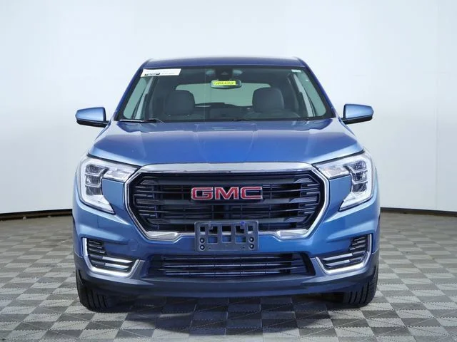 Used 2024 Blue GMC SLE image 3