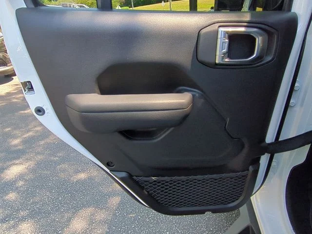 Used 2024 White Jeep Rubicon image 25