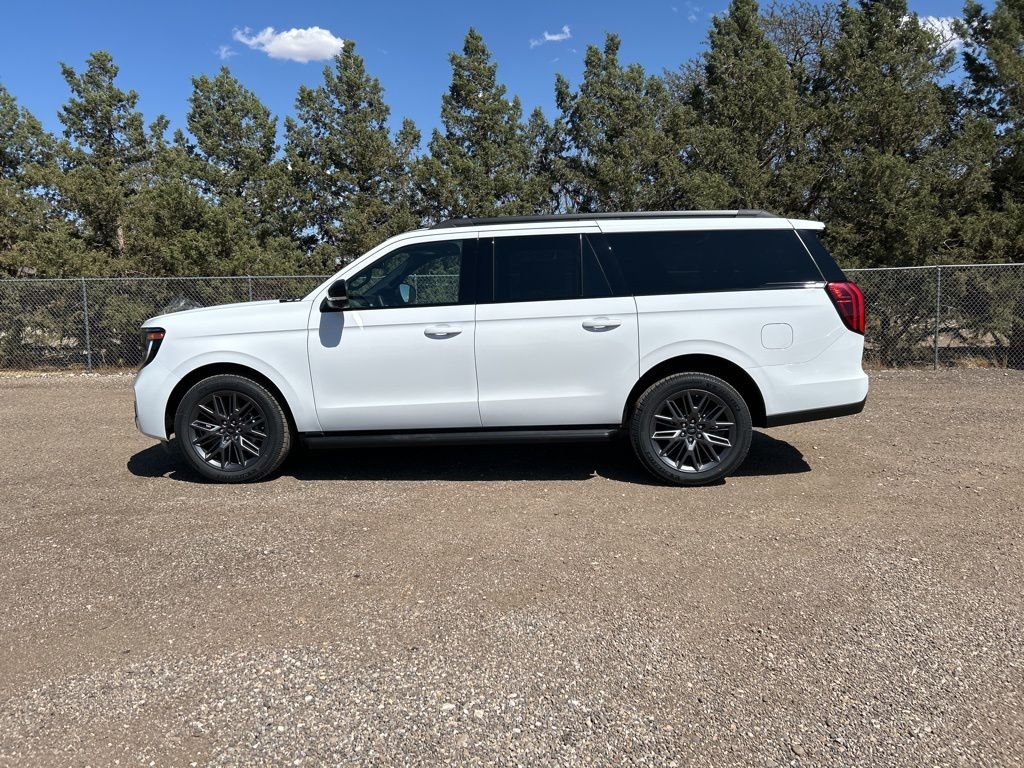 New 2026 Oxford White Ford Platinum image 3