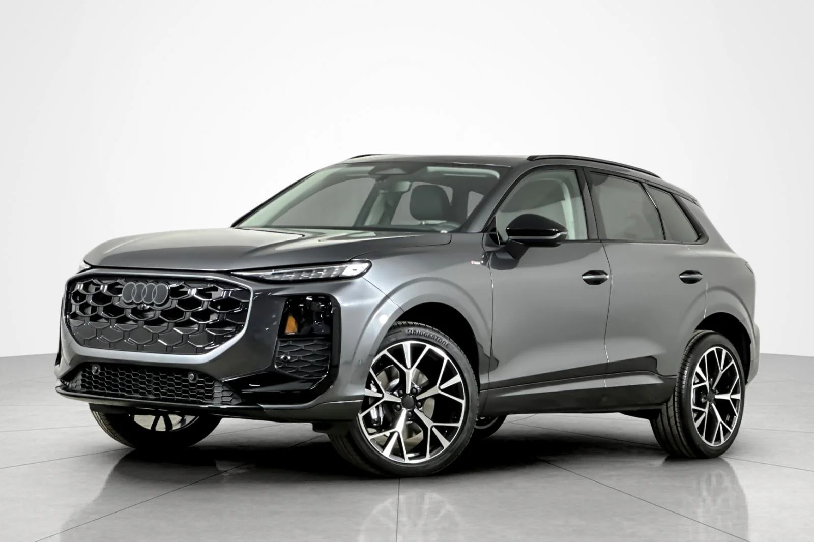 2026 Audi Q3 S line quattro's photo