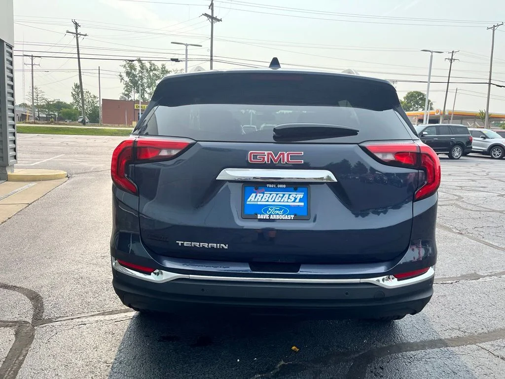 Used 2018 Blue GMC SLT image 5