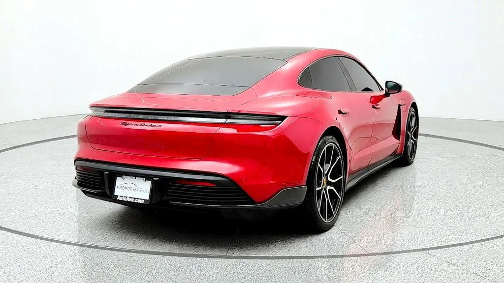 Used 2022 Carmine Red Porsche Turbo S AWD w/ Carbon Sportdesign Pkg, Burmester & Premium Pkg image 5