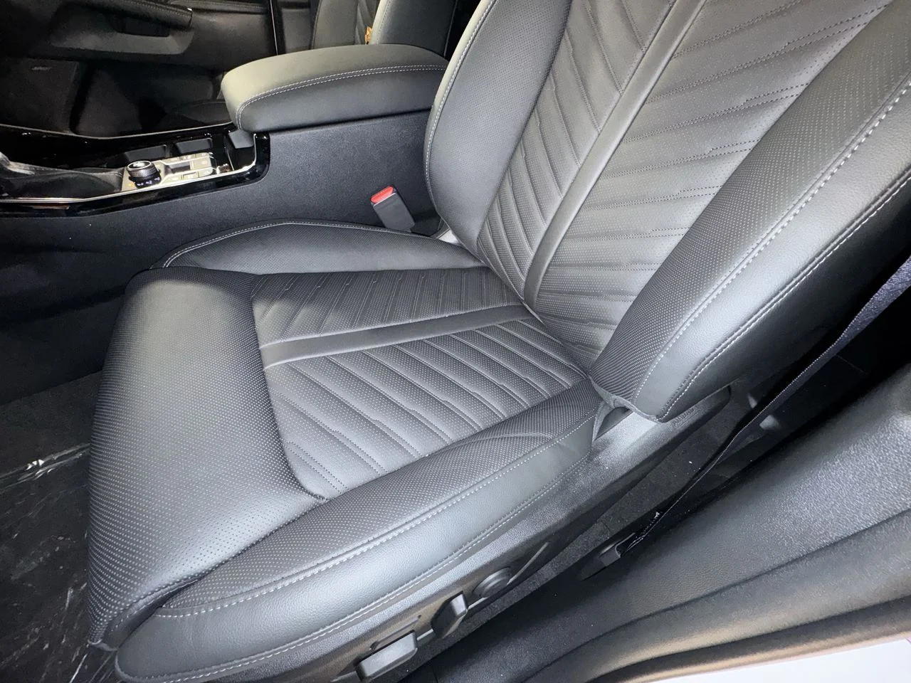 New 2026 White Pearl Kia X-Line SX Prestige image 16