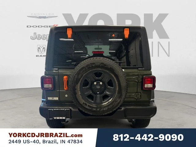 Used 2021 Green Jeep Unlimited Sport image 4