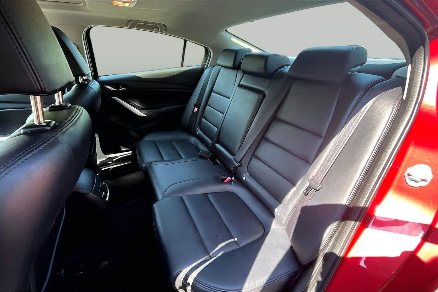 Used 2016 Soul Red Metallic Mazda i Touring image 20
