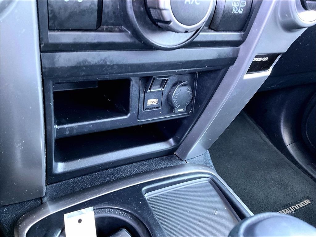 Used 2022 Magnetic Gray Metallic Toyota SR5 image 27
