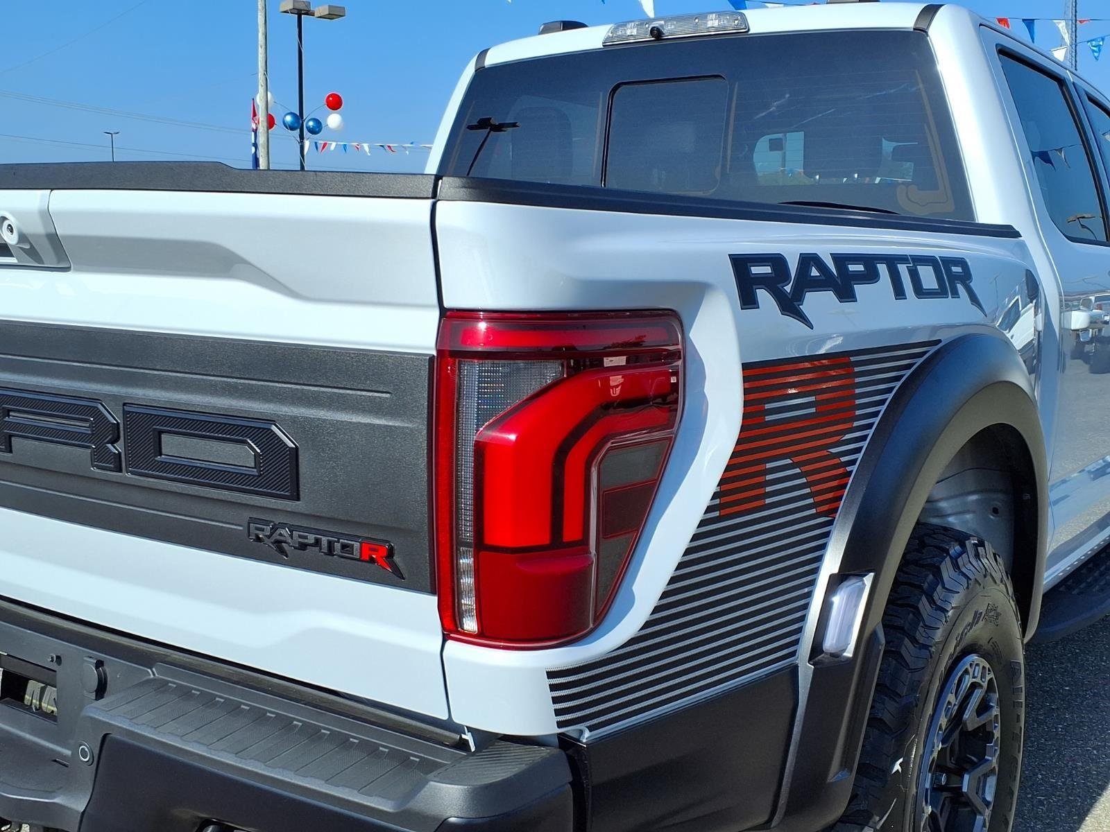 Used 2025 Space White Metallic Ford Raptor image 19