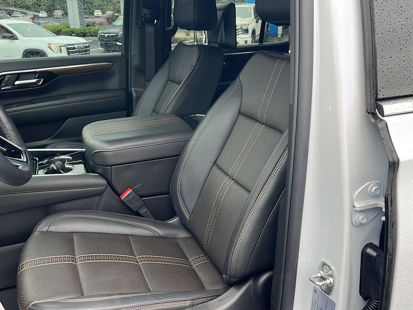 Used 2026 Polar White Tricoat Chevrolet High Country image 22