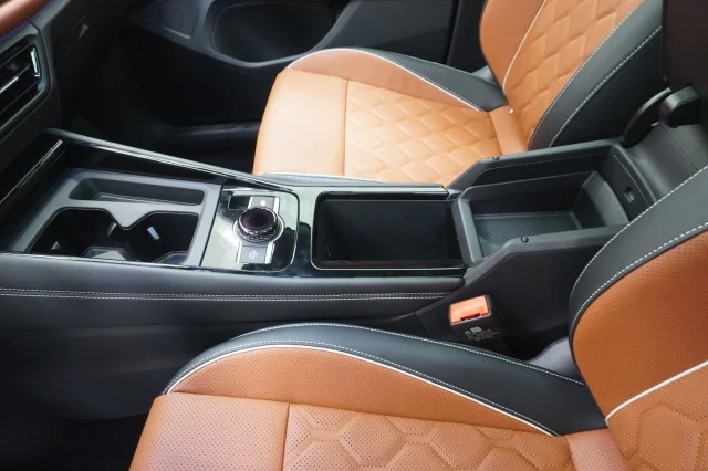 New 2026 Sandstone Volkswagen SEL R-Line Turbo image 30