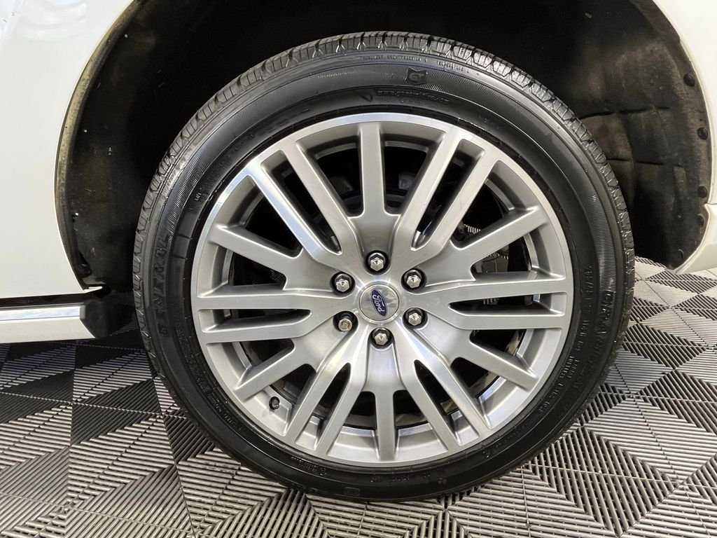 Used 2022 White Ford Platinum image 16