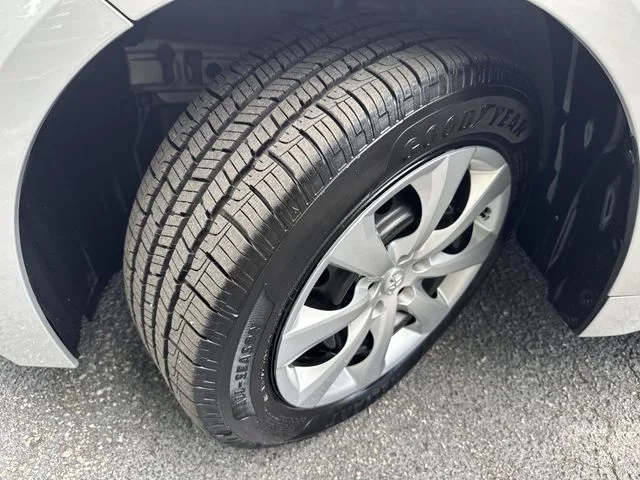 Used 2022 Silver Toyota LE image 31