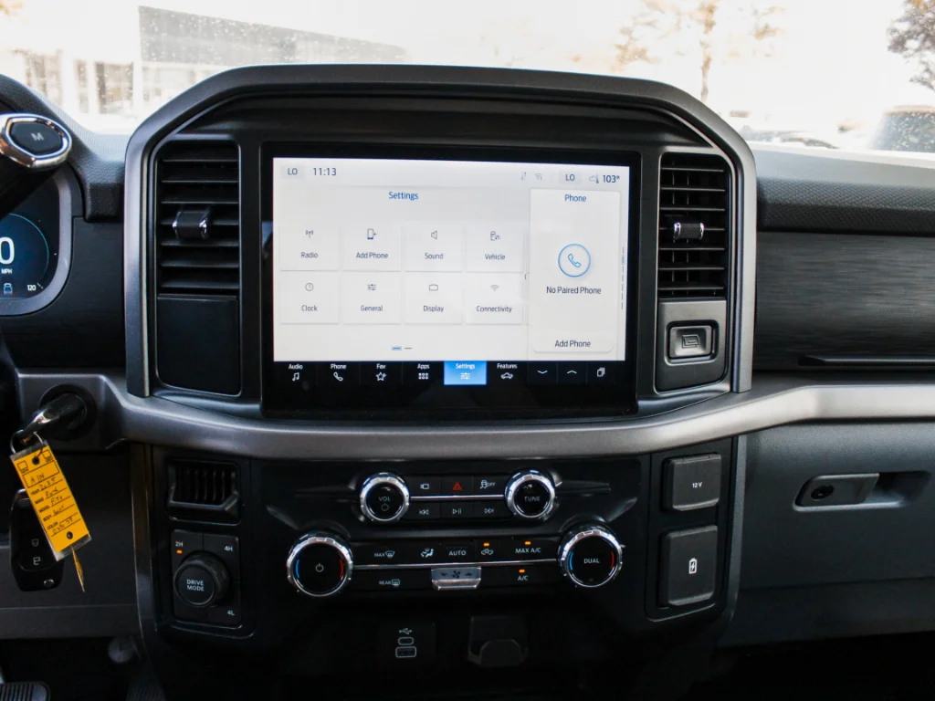 Used 2025 Blue Ford XLT image 15