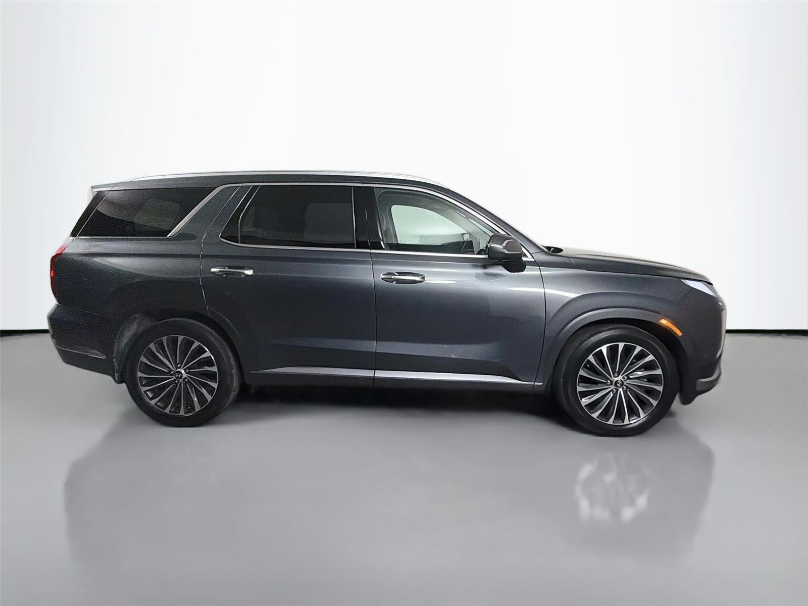 Used 2023 Steel Graphite Hyundai Calligraphy image 4