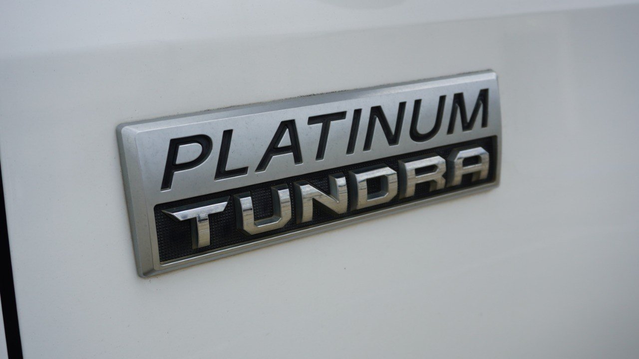 Used 2014 White Toyota Platinum image 9