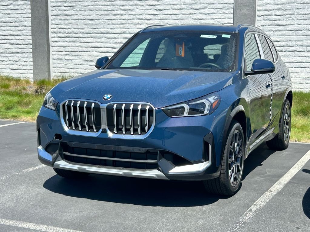 New 2026 Night Dusk Blue Metallic BMW xDrive28i image 2